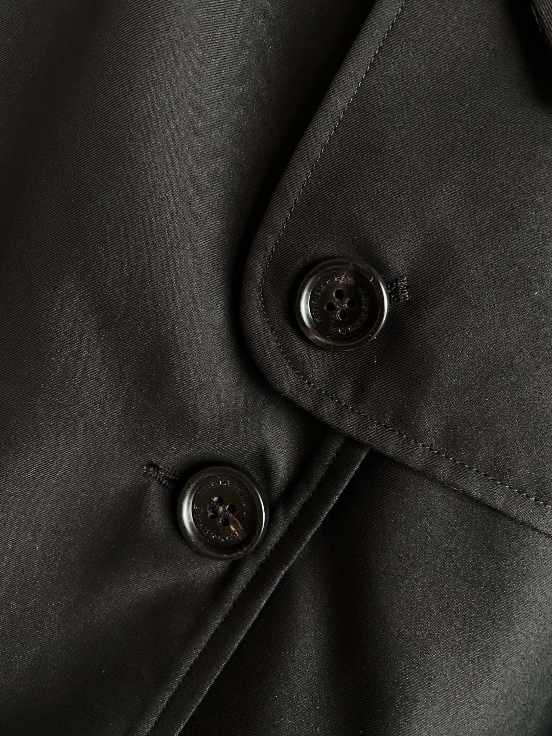 Top BUR short trench coat, York gabardine, waterproof, horn buttons. Classic, versatile, all sizes available. Limited stock.-Big cat