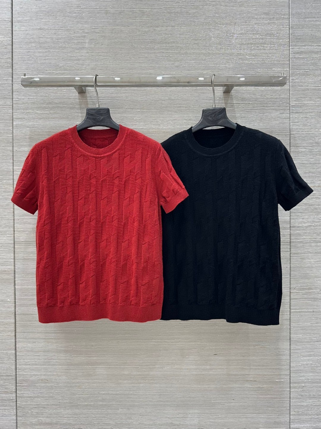 Elegant Wool Knit Short Sleeve Top with Subtle Pattern - Luxurious Comfort 10 cmp a1743328626853 6042