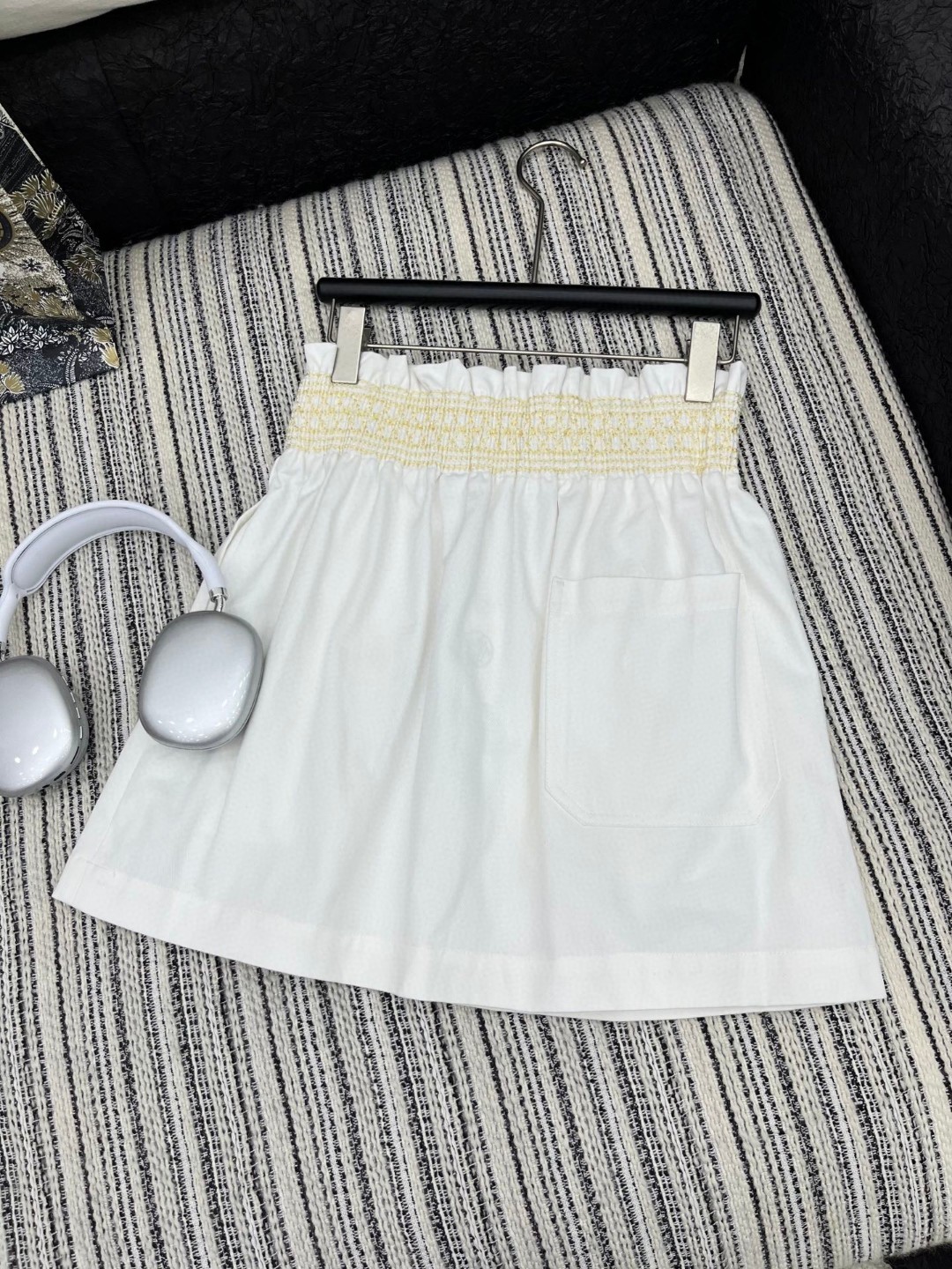 Elegant Pleated Skirt - Timeless Style, Comfortable Fit, and Versatile Fashion 9 cmp a1746114935651 6870