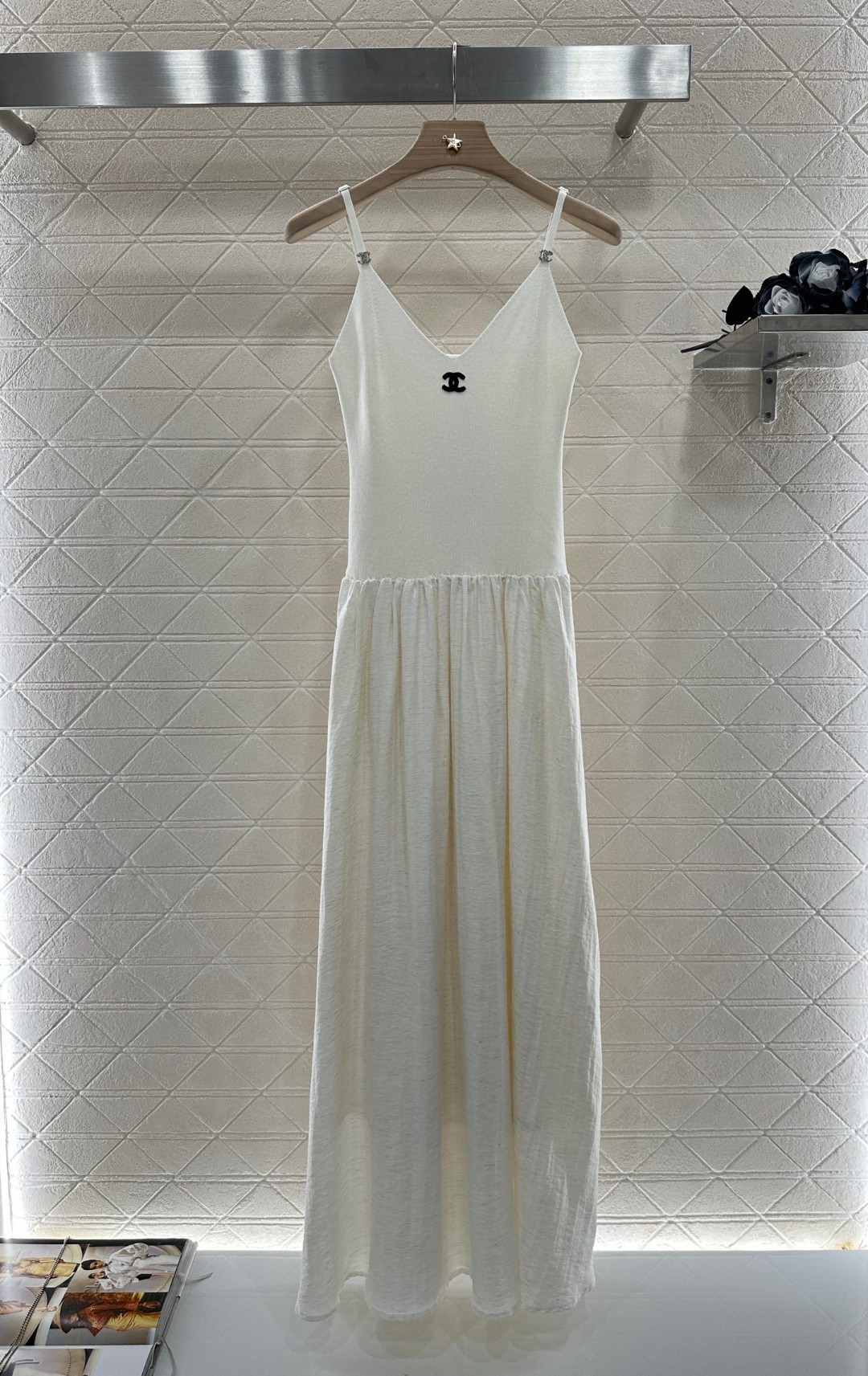 Chanel Knit Patchwork Long Dress - Comfortable, Elegant, and Luxurious 9 cmp a1748101908399 4862