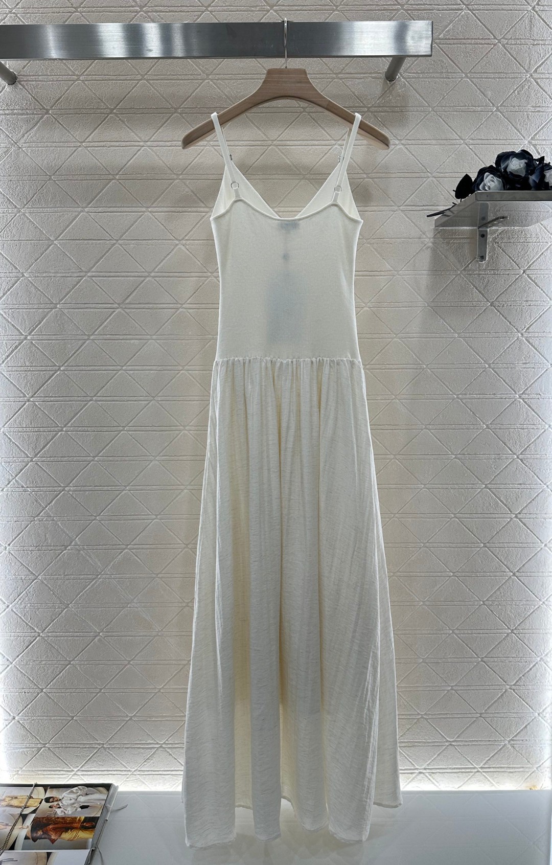 Chanel Knit Patchwork Long Dress - Comfortable, Elegant, and Luxurious 10 cmp a1748101908841 5183
