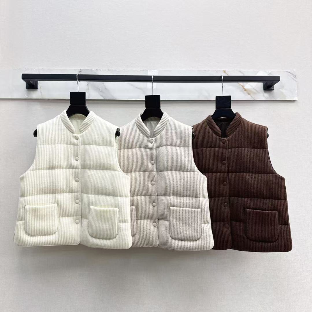 Reversible Goose Down Vest with Cashmere Shell 10 cmp a1758467587173 6101