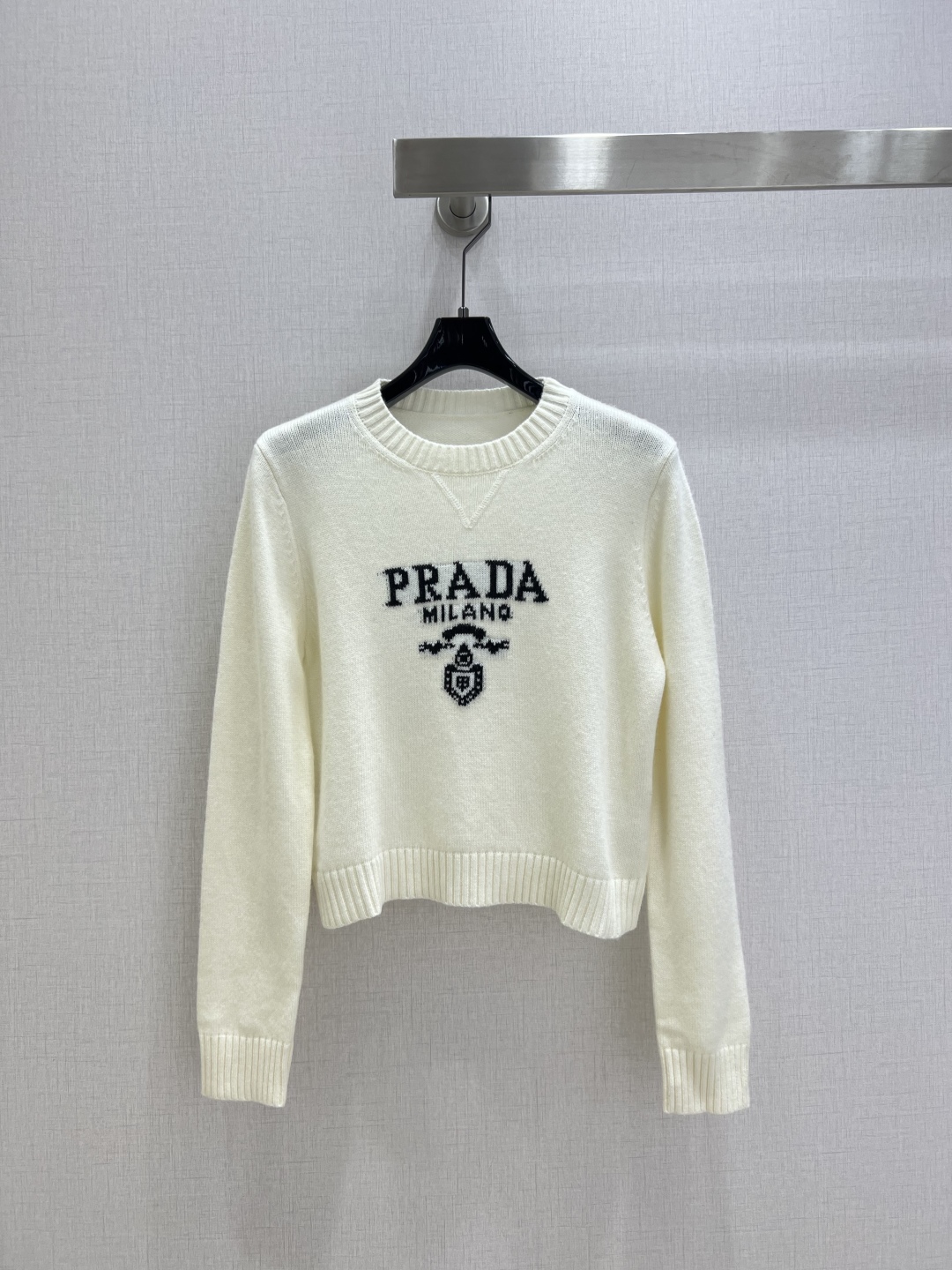 Pra Classic Logo Knit Sweater: Timeless Style for Everyday Wear 9 cmp a1760886295190 3336