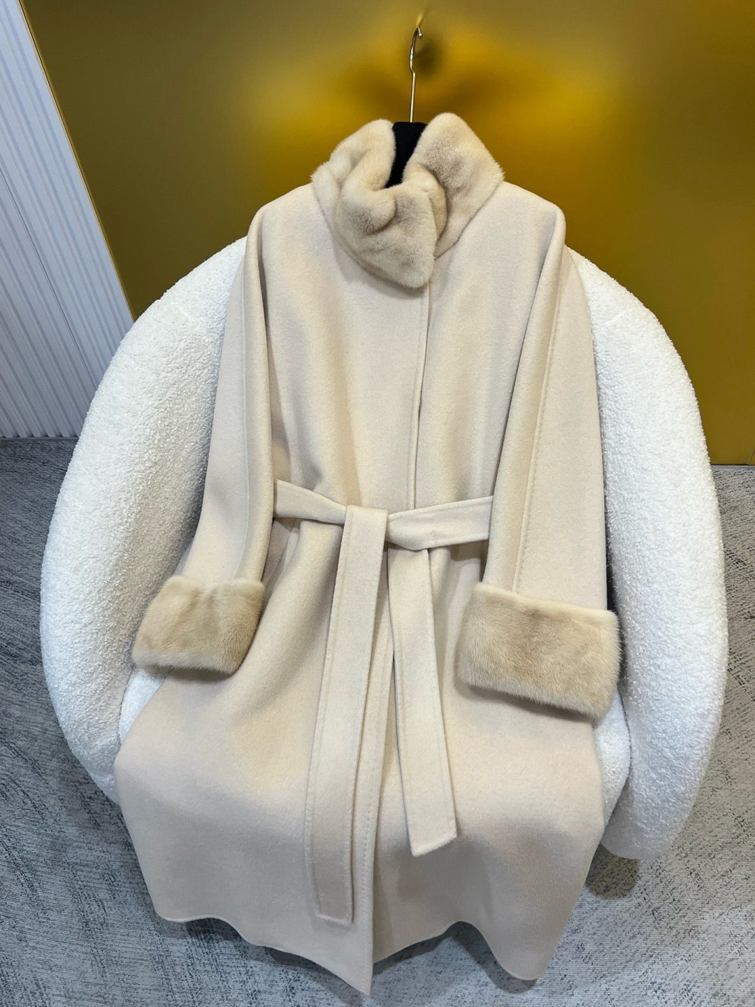 Elegant Mink Cashmere Coat with Silk Cotton Liner - Italian Hepburn Style 10 cmp a1761751375666 8822