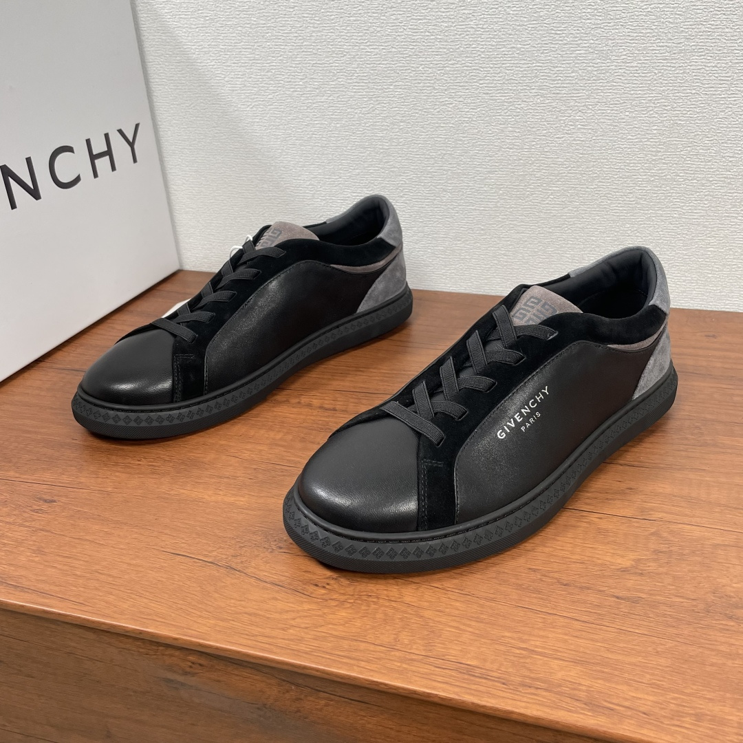 NO:355620,GIVENCHY/Givenchy G Set series low-top sneakers This sneaker is made of smooth calfskin contrast spliced ​​suede leather, elastic strapless foot design, tongue imprinted 4G LOGO logo, side of shoe embossed GIVENCHY Paris LOGO, heel imprinted GIVENCHY LOGO, cowhide inner lining, original independent integrated cowhide latex insole, rubber sole imprinted 4G LOGO pattern surround, slender shoe shape, fashionable and durable to the feet!  Fitted with a full set of dustproof bags in original packaging!  Size 39-40-41-42-43-44 Standard leather shoe size 38.45 Customized item number G Set sneakers Black and gray, given nchy, given nchy, given nchy, sneakers, cowhide19860909GIVENCHY/纪梵希 G Set系列低帮运动鞋 这款运动鞋采用光滑小牛皮撞色拼接绒面皮革制成,弹性无带套脚设计,鞋舌压印4G LOGO标识,鞋侧面压印GIVENCHY Paris LOGO,后跟压印GIVENCHY LOGO,牛皮内里,原版独立一体牛皮乳胶鞋垫,橡胶鞋底压印4G LOGO图案环绕,修长鞋型,上脚时尚耐看！配全套原包装防尘袋！ 码数39-40-41-42-43-44 标准皮鞋码 38.45订做 货号G Set运动鞋 黑灰,,givenchy,givenchy,sneakers,cowhide,Men's shoes