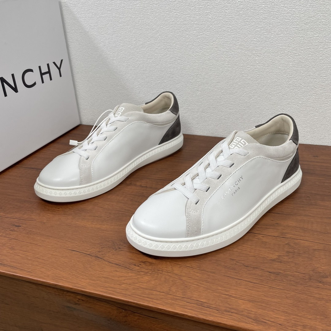 NO:355637,GIVENCHY/Givenchy G Set series low-top sneakers This sneaker is made of smooth calfskin contrast spliced ​​suede leather, elastic strapless foot design, tongue imprinted 4G LOGO logo, side of shoe embossed GIVENCHY Paris LOGO, heel imprinted GIVENCHY LOGO, cowhide inner lining, original independent integrated cowhide latex insole, rubber sole imprinted 4G LOGO pattern surround, slender shoe shape, fashionable and durable to the feet!  Fitted with a full set of dustproof bags in original packaging!  Size 39-40-41-42-43-44 Standard leather shoe size 38.45 Customized item number G Set sneakers White gray, given, given, given, given,sneakers,cowhide19860909GIVENCHY/纪梵希 G Set系列低帮运动鞋 这款运动鞋采用光滑小牛皮撞色拼接绒面皮革制成,弹性无带套脚设计,鞋舌压印4G LOGO标识,鞋侧面压印GIVENCHY Paris LOGO,后跟压印GIVENCHY LOGO,牛皮内里,原版独立一体牛皮乳胶鞋垫,橡胶鞋底压印4G LOGO图案环绕,修长鞋型,上脚时尚耐看！配全套原包装防尘袋！ 码数39-40-41-42-43-44 标准皮鞋码 38.45订做 货号G Set运动鞋 白灰,,givenchy,givenchy,sneakers,cowhide,Men's shoes