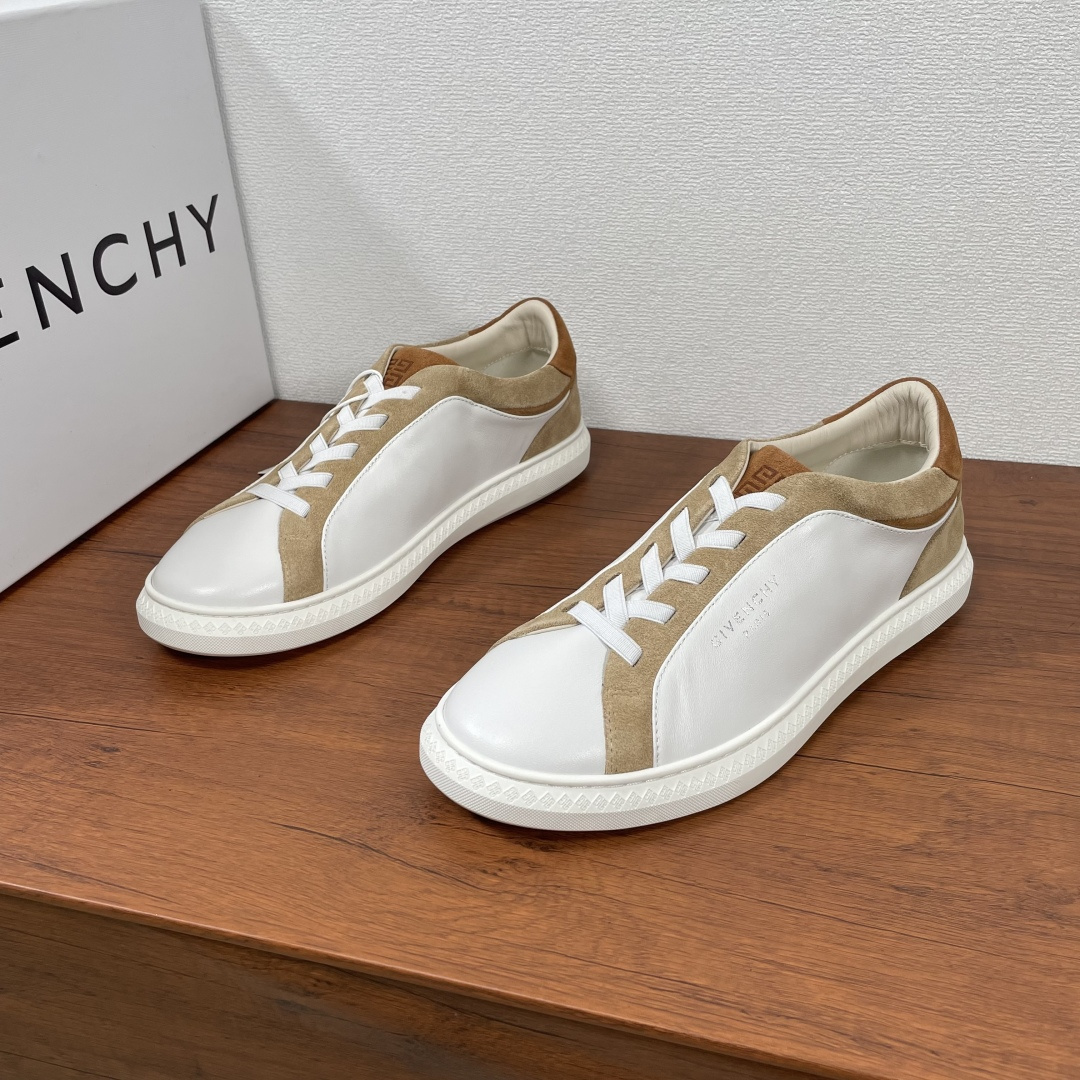NO:355671,GIVENCHY/Givenchy G Set series low-top sneakers This sneaker is made of smooth calfskin contrast spliced ​​suede leather, elastic strapless foot design, tongue imprinted 4G LOGO logo, side of shoe embossed GIVENCHY Paris LOGO, heel imprinted GIVENCHY LOGO, cowhide inner lining, original independent integrated cowhide latex insole, rubber sole imprinted 4G LOGO pattern surround, slender shoe shape, fashionable and durable to the feet!  Fitted with a full set of dust bags for original packaging!  Size 39-40-41-42-43-44 Standard leather shoe size 38.45 Customized item number G Set sneakers White apricot, given, given, given, given, sneakers, cowhide19860909GIVENCHY/纪梵希 G Set系列低帮运动鞋 这款运动鞋采用光滑小牛皮撞色拼接绒面皮革制成,弹性无带套脚设计,鞋舌压印4G LOGO标识,鞋侧面压印GIVENCHY Paris LOGO,后跟压印GIVENCHY LOGO,牛皮内里,原版独立一体牛皮乳胶鞋垫,橡胶鞋底压印4G LOGO图案环绕,修长鞋型,上脚时尚耐看！配全套原包装防尘袋！ 码数39-40-41-42-43-44 标准皮鞋码 38.45订做 货号G Set运动鞋 白杏,,givenchy,givenchy,sneakers,cowhide,Men's shoes