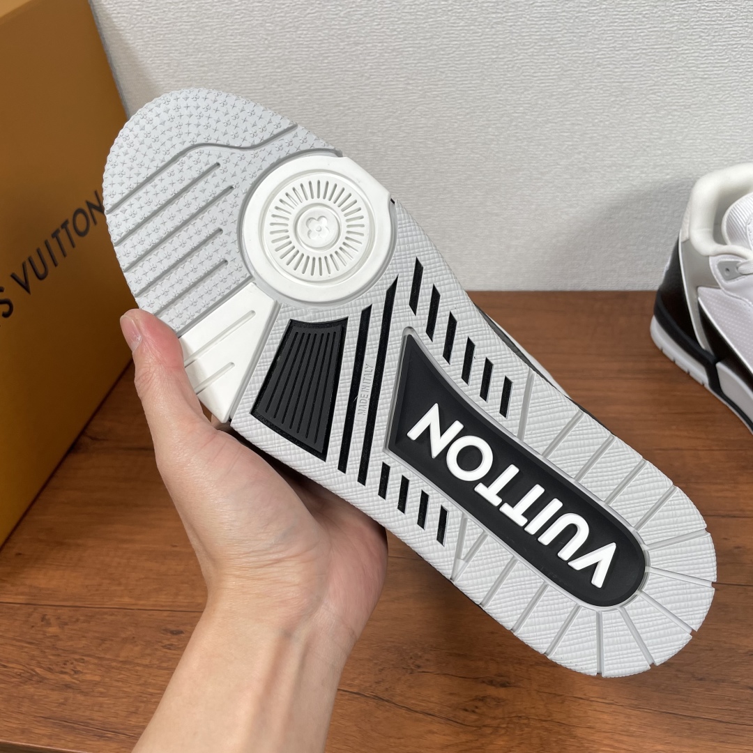 Louis Vuitton Trainer Sneaker: Leather, Monogram Accents, Comfortable Fit 7 cmp i1742039177558 4942 0 5