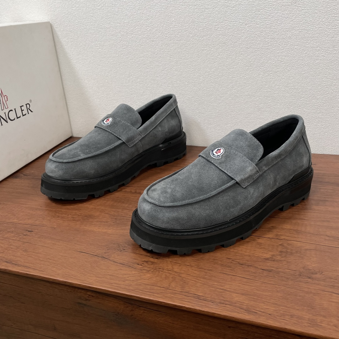 Moncler男 Style Leather Men's Shoes Lookbook Reference image 1