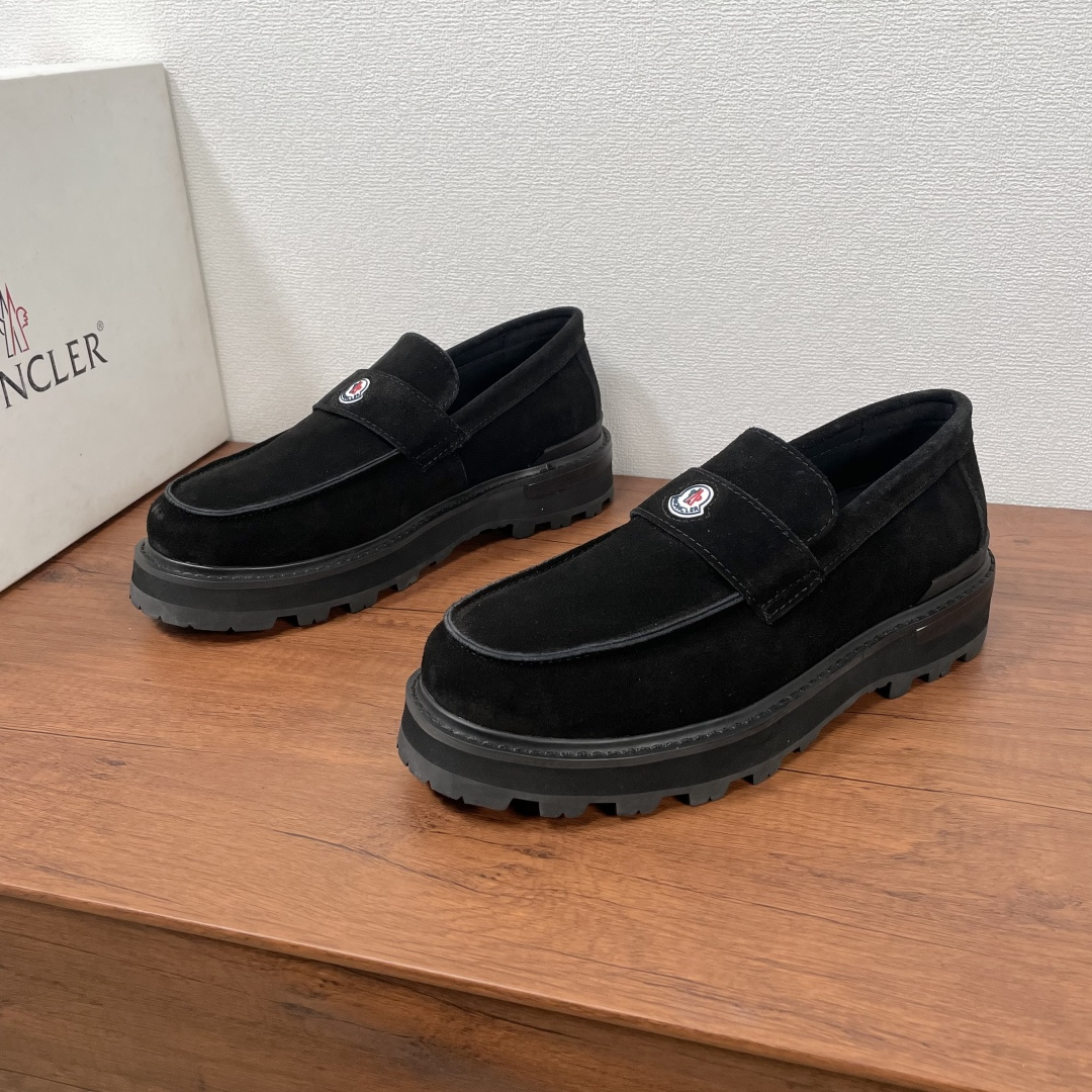 Moncler男 Style Leather Men's Shoes Lookbook Reference image 1