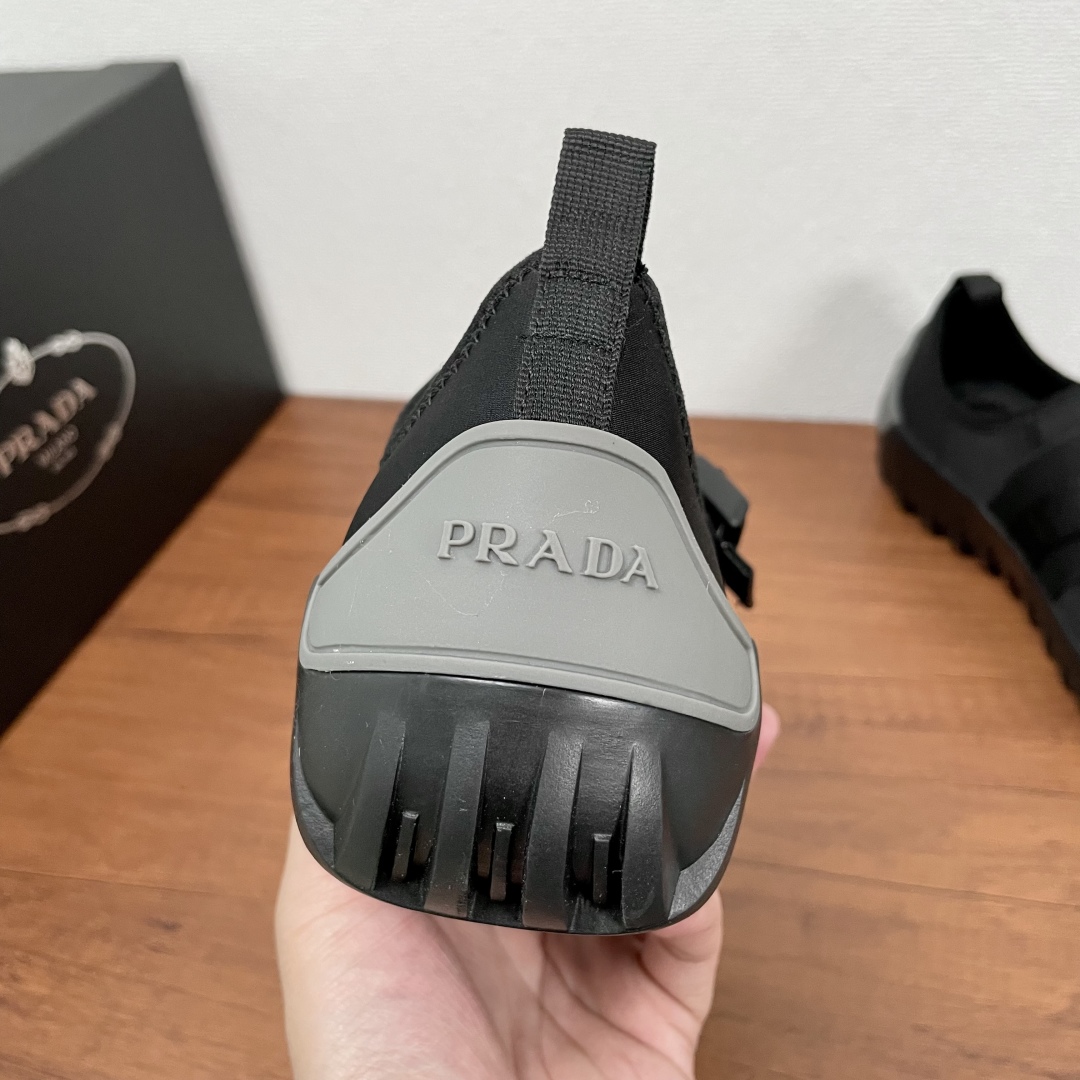 Código: YS002838PRADA/Prada New Men's Nylon Fabric SneakersEstas zapatillas deportivas son una mezcl