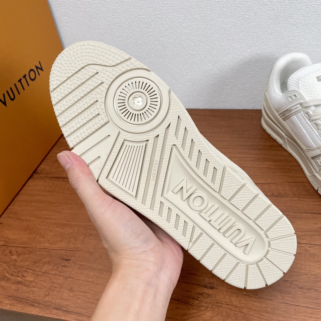 Louis Vuitton Trainer Sneakers Mesh and Leather White/Beige- Tone 7 cmp i1748435991381 8463 0 5
