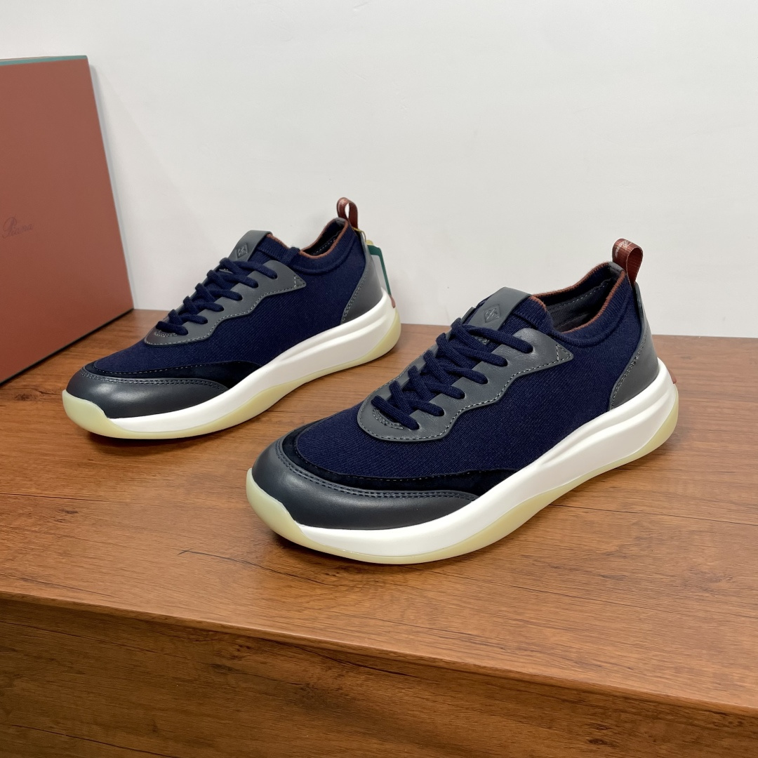 NO:353224,Code YS003443 LoroPiana/NuoyouPiana New LP Casual Sneakers Men's Shoes This sneaker redefines the iconic 410 LP from a modern perspective, adopts a new shape and a wider silhouette design to create an extraordinary and comfortable wearing experience. The ultra-light sole creates a charming modern beauty, Wish wool beaded knitted upper, paired with exquisite lining, soft suede toe, and soft cowhide leather accented by the heel!  Simple and fashionable style, comfortable and breathable on the feet!  With a special counter original box packaging dustproof bag gift bag!  Number of codes 39-40-41-42-43-44 Standard leather shoe size (45/46 can be customized but does not support return and exchange) Article number 1495 Blue,,loro piana,loro piana,sneakers,cowhide19860909编码YS003443 LoroPiana/诺悠翩雅 新款 LP休闲运动鞋男鞋 这款运动鞋以现代视角重新定义标志性410 LP,采用全新外形和更宽大的廓形设计,营造超凡舒适的穿着体验.超轻鞋底营造迷人的现代美感,Wish羊毛珠地针织鞋面,搭配考究衬里,鞋头设有柔软绒面革,鞋跟点缀柔软牛皮革！款式简约时尚,上脚舒适透气！配专柜原盒包装防尘袋礼品袋！ 码数39-40-41-42-43-44 标准皮鞋码（45/46可定做但不支持退换） 货号1495 蓝色,,loro piana,loro piana,sneakers,cowhide,Men's shoes