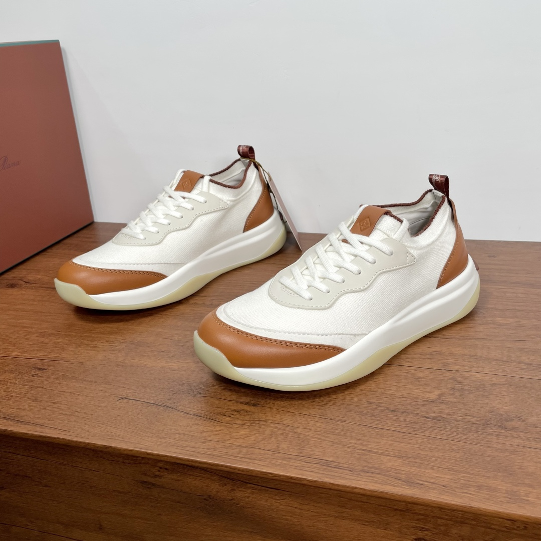 NO:353271,Code YS003443 LoroPiana/NuoyouPiana New LP Casual Sneakers Men's Shoes This sneaker redefines the iconic 410 LP from a modern perspective, adopts a new shape and a wider silhouette design to create an extraordinary and comfortable wearing experience. The ultra-light sole creates a charming modern beauty, Wish wool beaded knitted upper, paired with exquisite lining, soft suede toe, and soft cowhide leather accented by the heel!  Simple and fashionable style, comfortable and breathable on the feet!  With a special counter original box packaging dustproof bag gift bag!  Number of codes 39-40-41-42-43-44 Standard leather shoe size (45/46 can be customized but does not support return and exchange) Article number 1495 White brown, Loro piana, loro piana, sneakers, cowhide19860909编码YS003443 LoroPiana/诺悠翩雅 新款 LP休闲运动鞋男鞋 这款运动鞋以现代视角重新定义标志性410 LP,采用全新外形和更宽大的廓形设计,营造超凡舒适的穿着体验.超轻鞋底营造迷人的现代美感,Wish羊毛珠地针织鞋面,搭配考究衬里,鞋头设有柔软绒面革,鞋跟点缀柔软牛皮革！款式简约时尚,上脚舒适透气！配专柜原盒包装防尘袋礼品袋！ 码数39-40-41-42-43-44 标准皮鞋码（45/46可定做但不支持退换） 货号1495 白棕,,loro piana,loro piana,sneakers,cowhide,Men's shoes