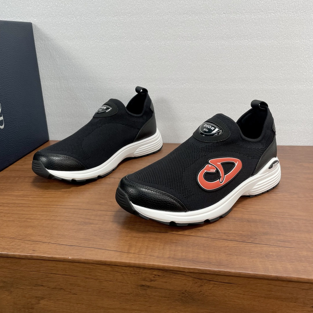NO:356681,Coded DIOR/Dio B30 Snake Year Limited Series Men's Low-top Sneakers This low-top sneaker is a classic sequel to pay tribute to the Year of the Snake. It is carefully crafted with mesh fabric and technological fabrics. It has a soft and breathable upper, with a snake-shaped 