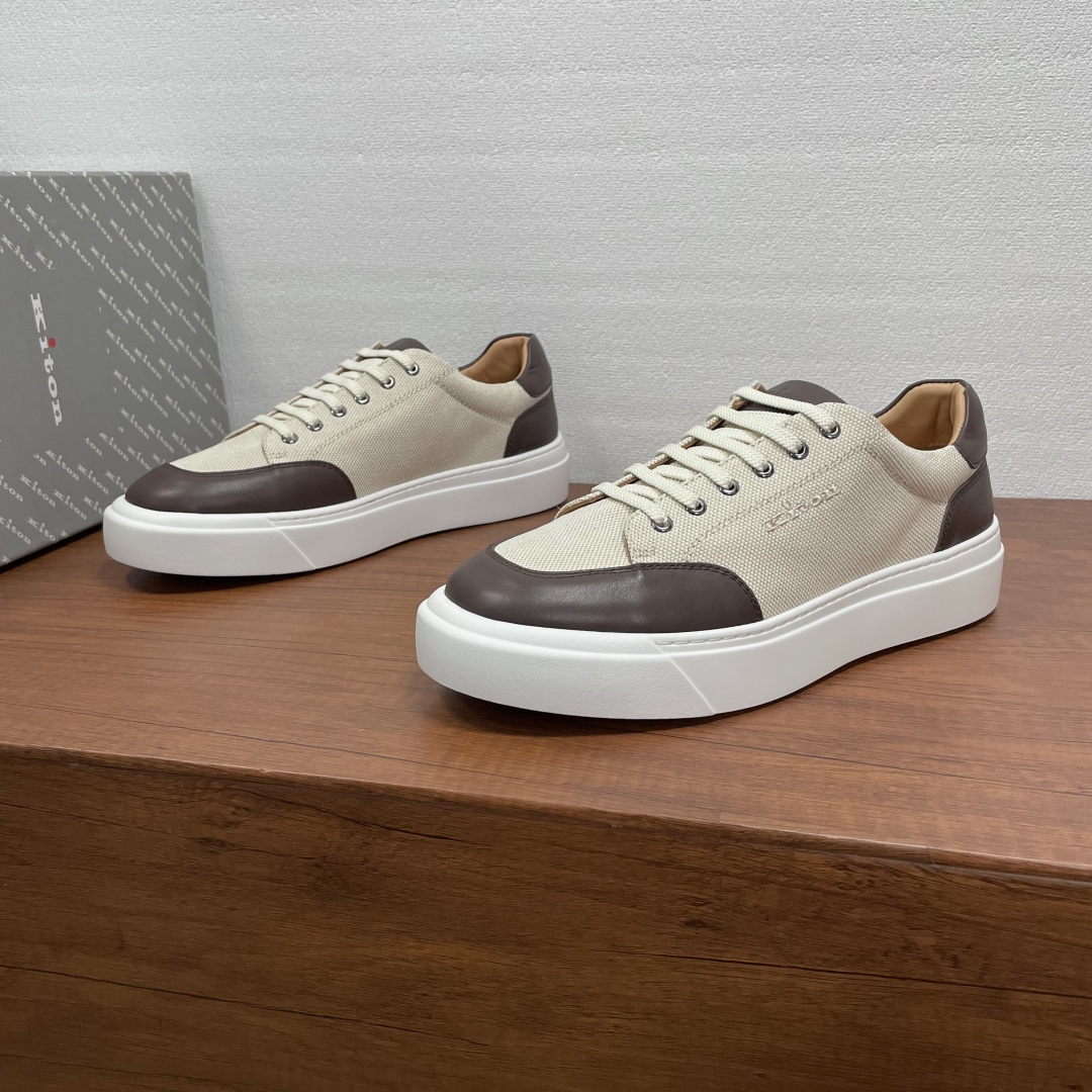 NO:778772,Kiton men's new contrasting thick-soled casual men's shoes Kiton is famous for cherishing fabrics and exquisite tailoring craftsmanship. This sneaker is made of linen splicing and smooth cow leather. It has an old-money color scheme and a casual style. It uses harmonious splicing to create an elegant style!  The lining and feet are made of calfskin, and the lining is stitched with fine craftsmanship to enhance the luxurious wearing experience. The 3.5cm TPU absorbent thick sole makes it taller and lighter, making walking light and effortless, suitable for daily commuting!  Comes with original box and dust bag!  Size 394041424344 standard leather shoe size (38/45/46 can be customized and does not support returns),,sneakers,cowhide19860909Kiton 男士新款撞色厚底休闲男鞋 Kiton以珍惜面料和精湛的裁剪工艺闻名,这款运动鞋采用亚麻布拼接光滑牛皮革打造,老钱风配色,休闲风度,以和谐拼接营造优雅风尚！内里和垫脚都是小牛皮,内里缝合工艺精细,提升穿着的奢华体验,3.5厘米TPU吸磨厚底,增高轻便,步行轻盈省力适合日常通勤！配原盒包装防尘袋！ 尺码394041424344标准皮鞋码（38/45/46可定做不支持退换）,,sneakers,cowhide,Men's shoes