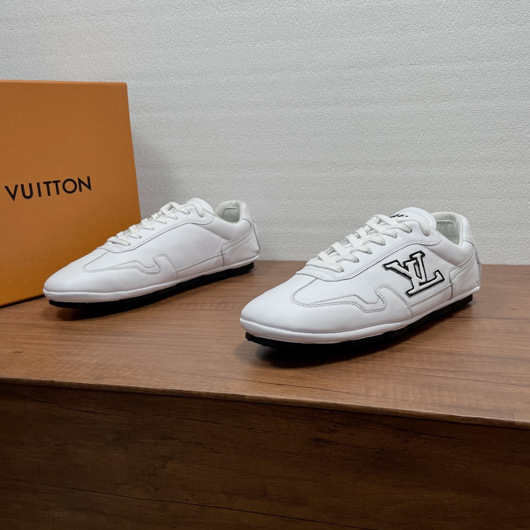 루이비통 LV 로고 레더 랠리 스니커즈 화이트