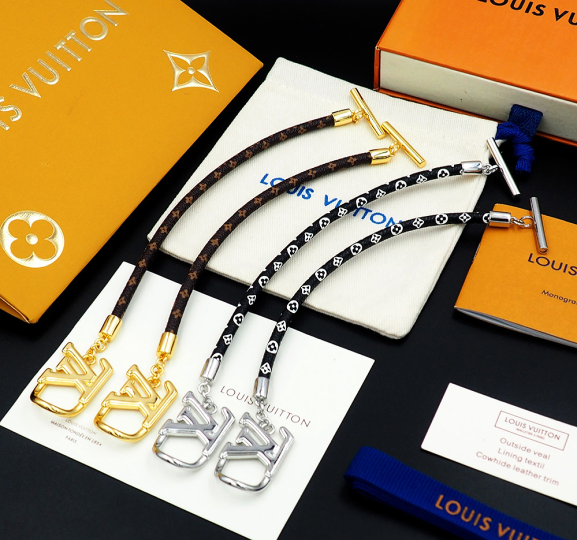 LV Dimension Series: Versatile Metal Bracelets with LV Monogram Zipper Detail - 图片 3