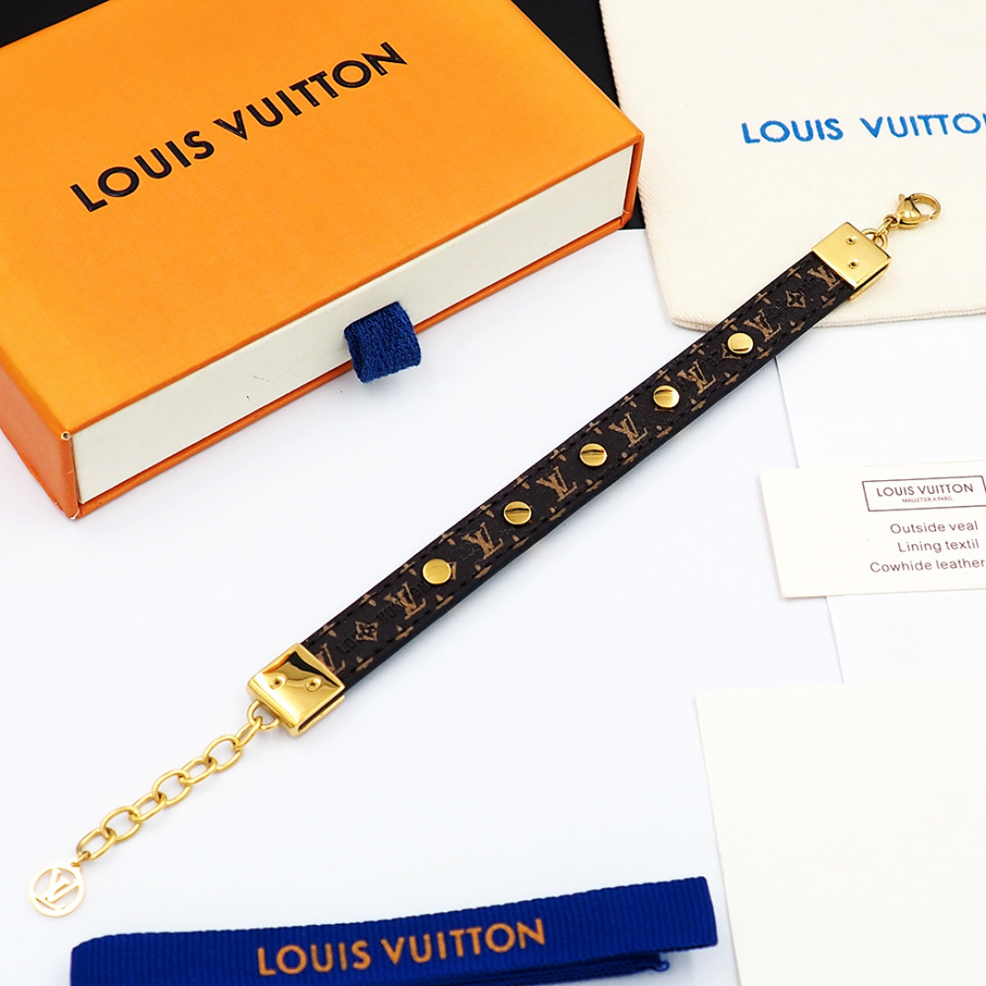 Luxurious Leather Bracelets with Monogram Flowers and LV Decorations - 图片 6