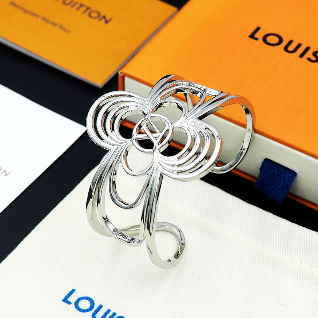 LV Breeze Bracelet: Seamen’s Knots Inspired Metal Wire Design for Day and Night - 图片 9