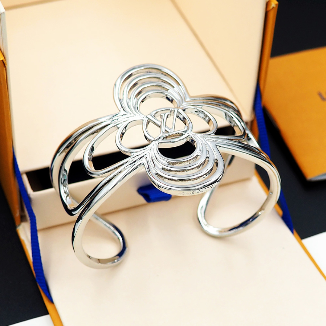 LV Breeze Bracelet: Seamen’s Knots Inspired Metal Wire Design for Day and Night - 图片 7