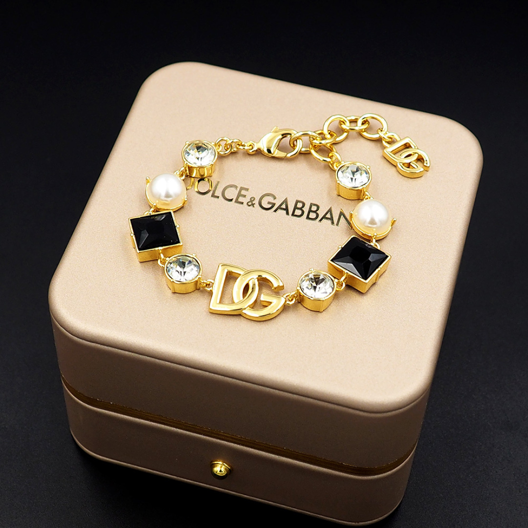 TWO HUNDRED AND SEVENTY-FIVE, D’JABANNER, BLACK AND WHITE DIAMOND PEARL BRACELET