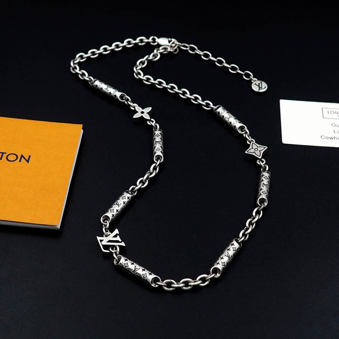 Louis Vuitton 驴家LVBambou 项链以品牌标识和 Monogram铭
