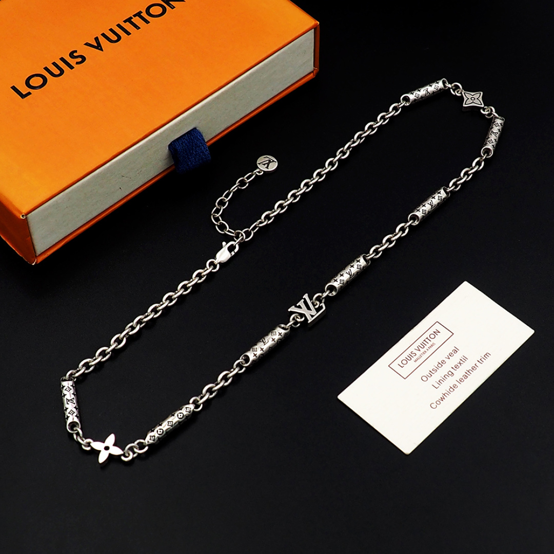 Louis Vuitton 驴家LVBambou 项链以品牌标识和 Monogram铭