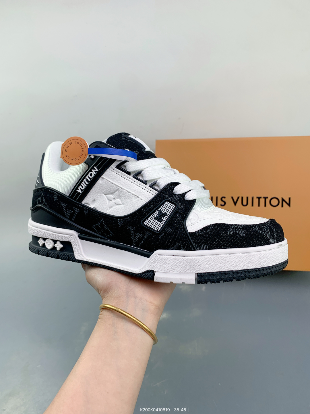 LV Louis Vuitton Trainer Sneaker Low – K200K0410619
