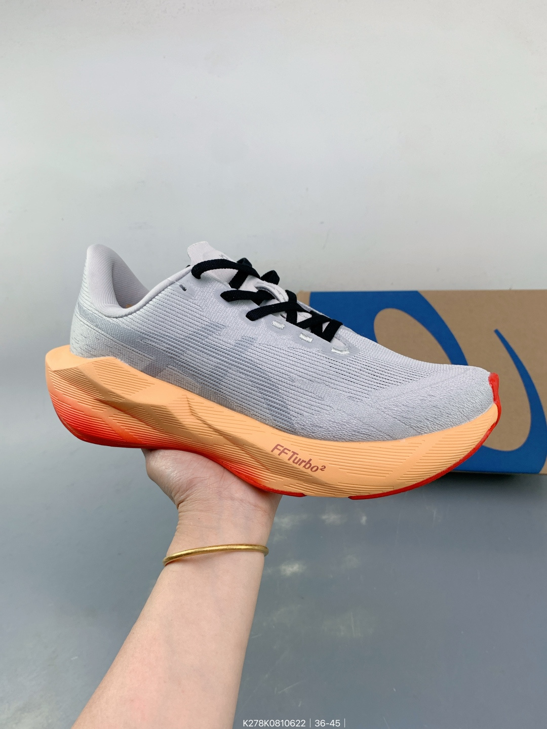 Asics Novablast 6 LE