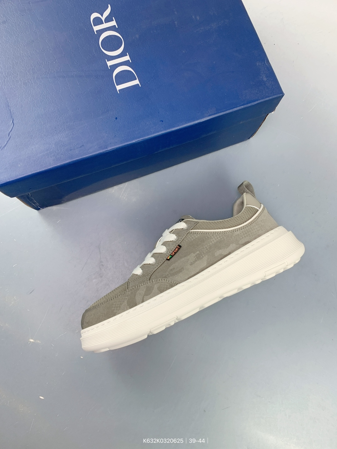 Dior Running, photo 2