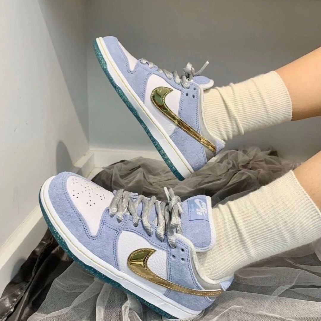 售价:43💰冰雪奇缘篇♻️严格筛选版(冬季限定版本)Nike Dunk 防滑|||耐磨 复古 运动 轻便 板鞋 SB/低帮/Sean Cliver联名/冰雪奇缘                                 
码数：36-44