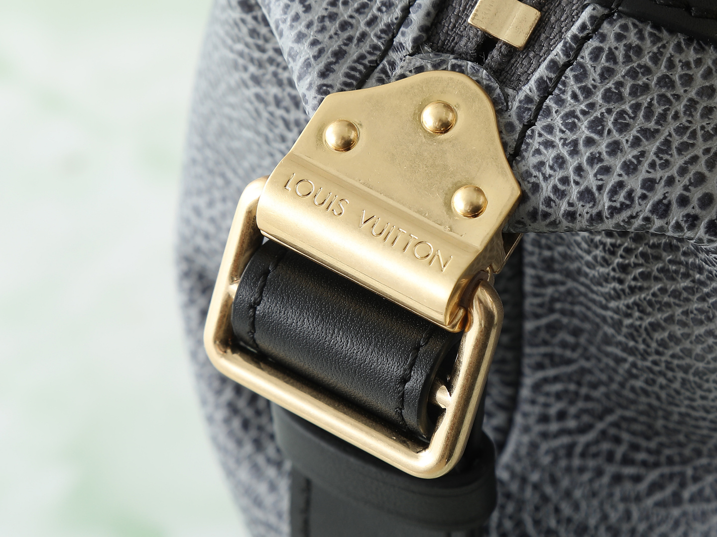 【顶级原单 独家实拍】M14702灰蓝 全皮机车包 LV Biker 小号手袋 M14514黑色 M14