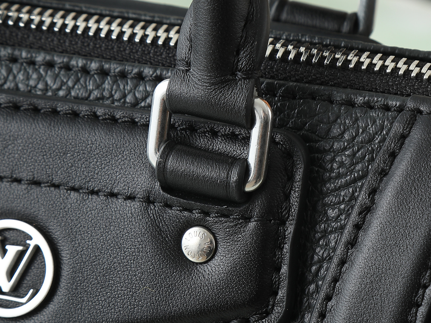 【顶级原单 独家实拍】M14623黑色 全皮机车包 M14702 M14700 NANO LV BIKE