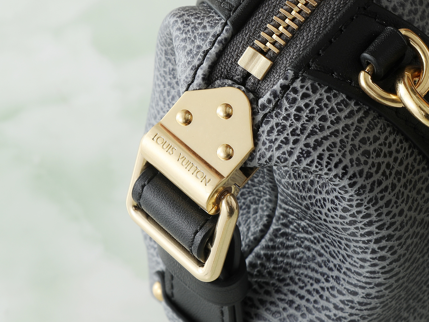 【顶级原单 独家实拍】M14702灰蓝色 全皮机车包 M14721 M14623 NANO LV BIK