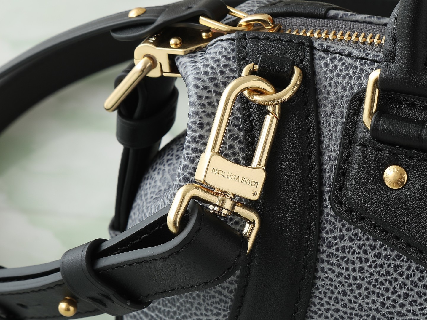 【顶级原单 独家实拍】M14702灰蓝色 全皮机车包 M14721 M14623 NANO LV BIK