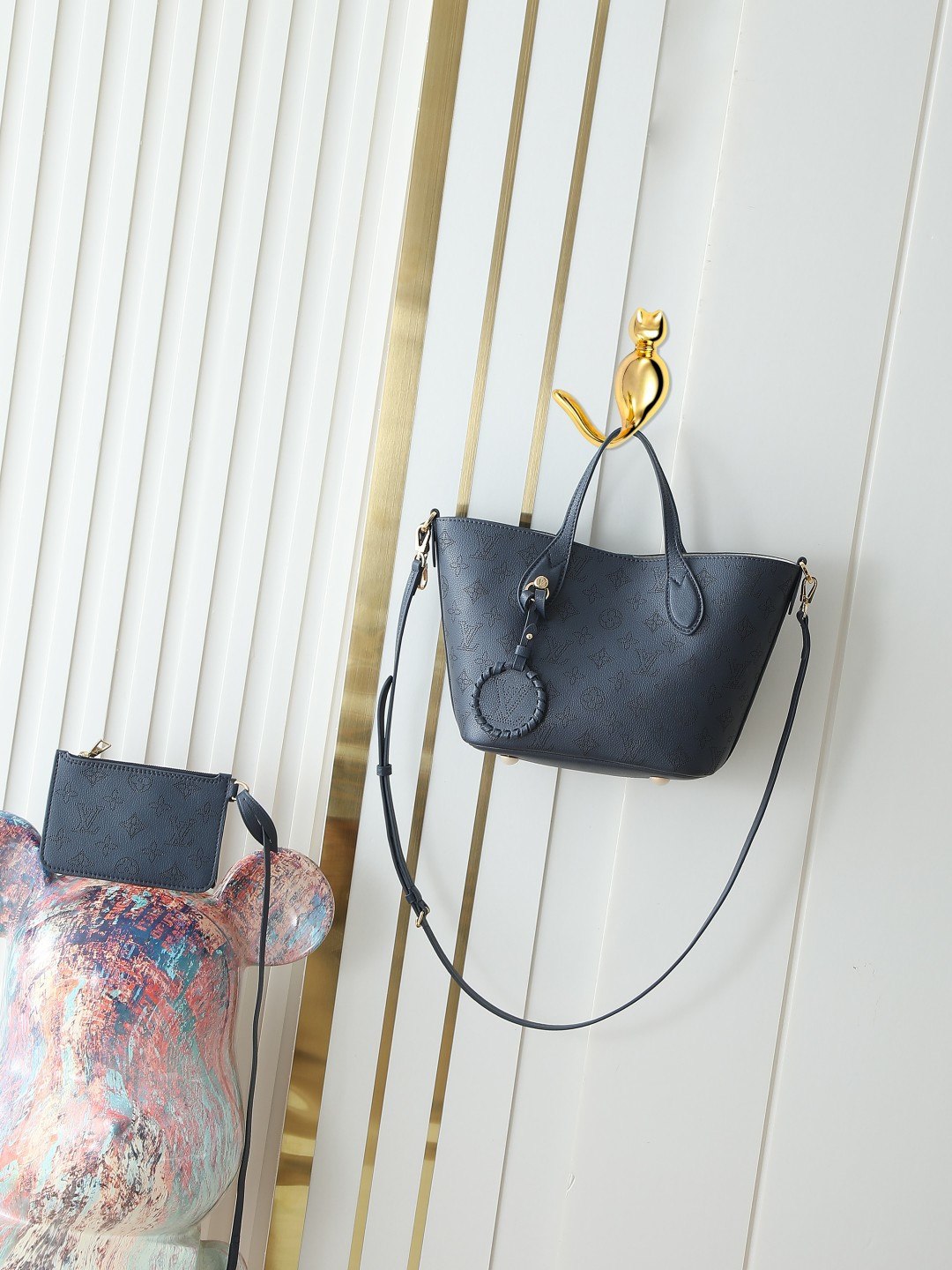 M14317 Bolso tipo bombonera de cuero azul oscuro/hueco Blossom Ys Small Handbag