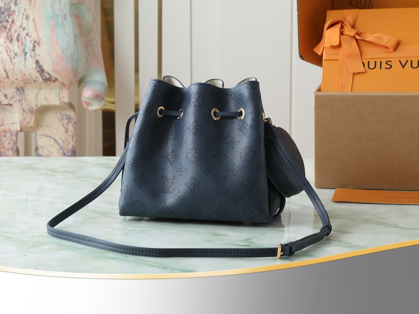 【顶级原单 独家实拍】M14315深蓝/镂空 全皮水桶包 BELLA 手袋 本款 Bella 手袋为 M