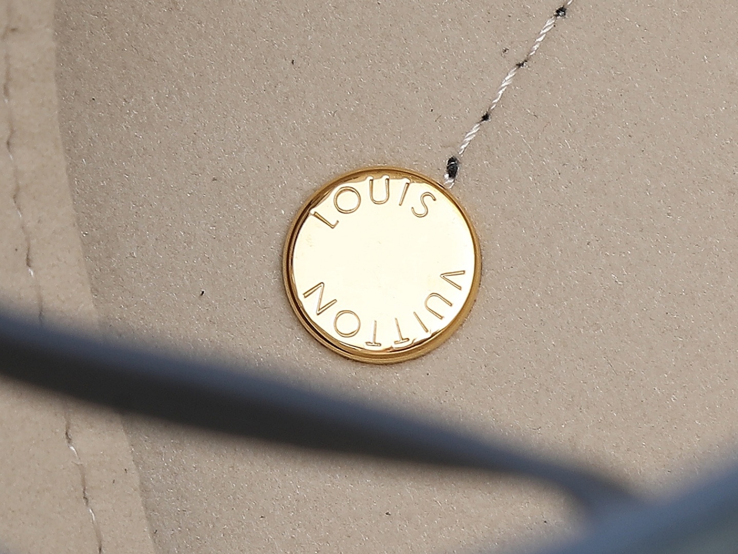 【顶级原单 独家实拍】M14315深蓝/镂空 全皮水桶包 BELLA 手袋 本款 Bella 手袋为 M