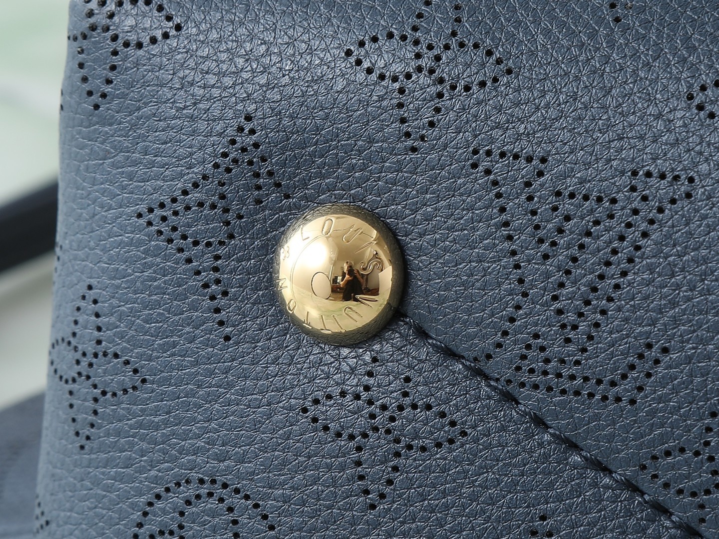 【顶级原单 独家实拍】M14315深蓝/镂空 全皮水桶包 BELLA 手袋 本款 Bella 手袋为 M