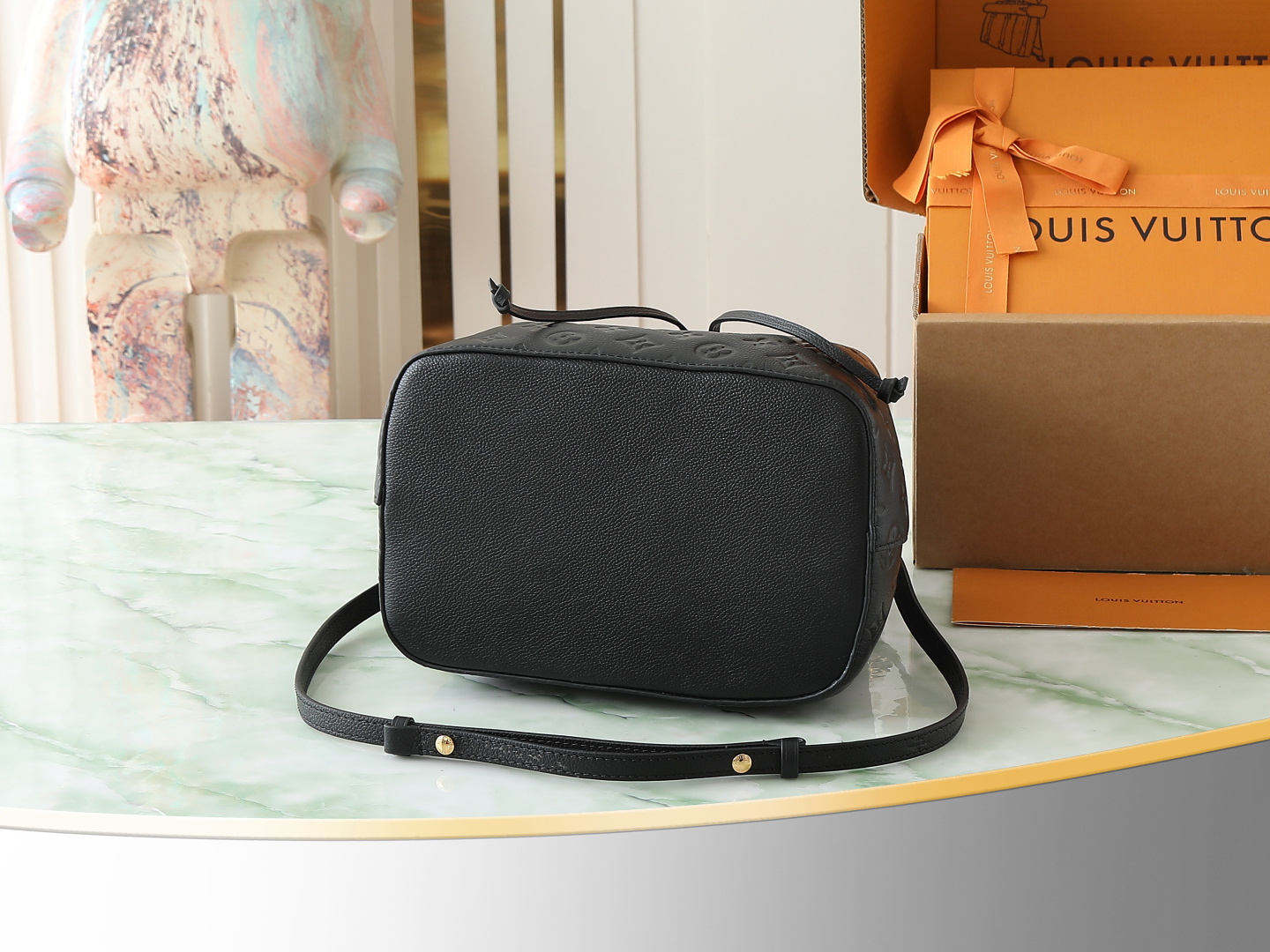 【顶级原单 独家实拍】M45256 NéoNoé 中号水桶包取材 Monogram Empreinte