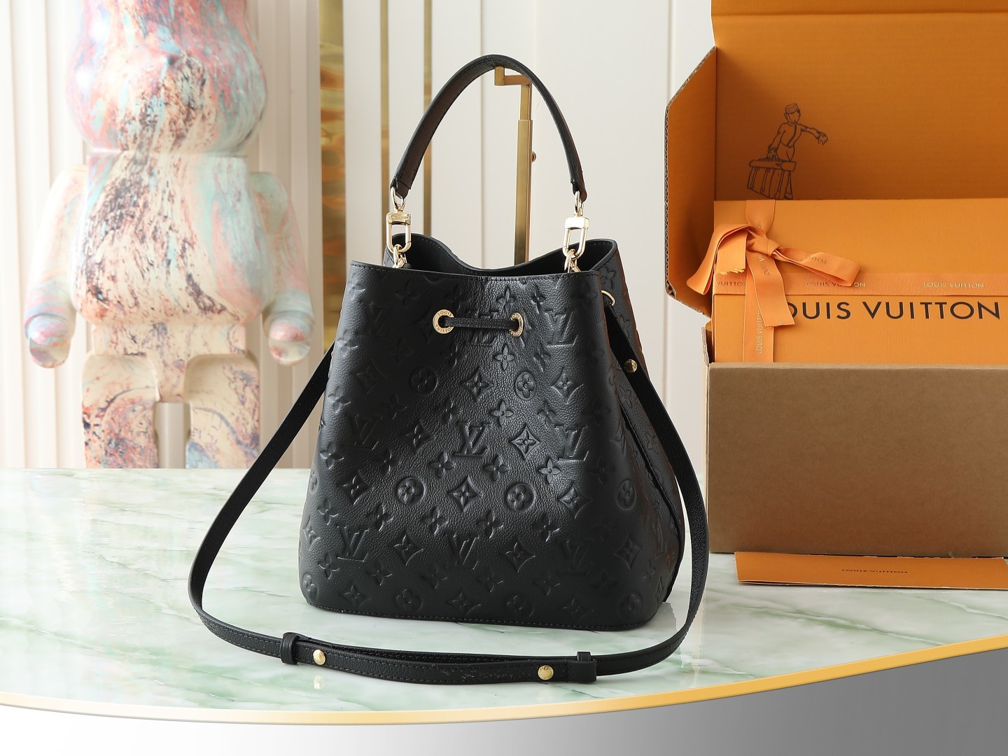 【顶级原单 独家实拍】M45256 NéoNoé 中号水桶包取材 Monogram Empreinte