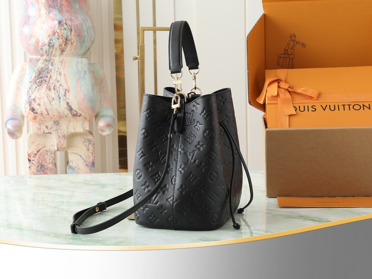 【顶级原单 独家实拍】M45256 NéoNoé 中号水桶包取材 Monogram Empreinte