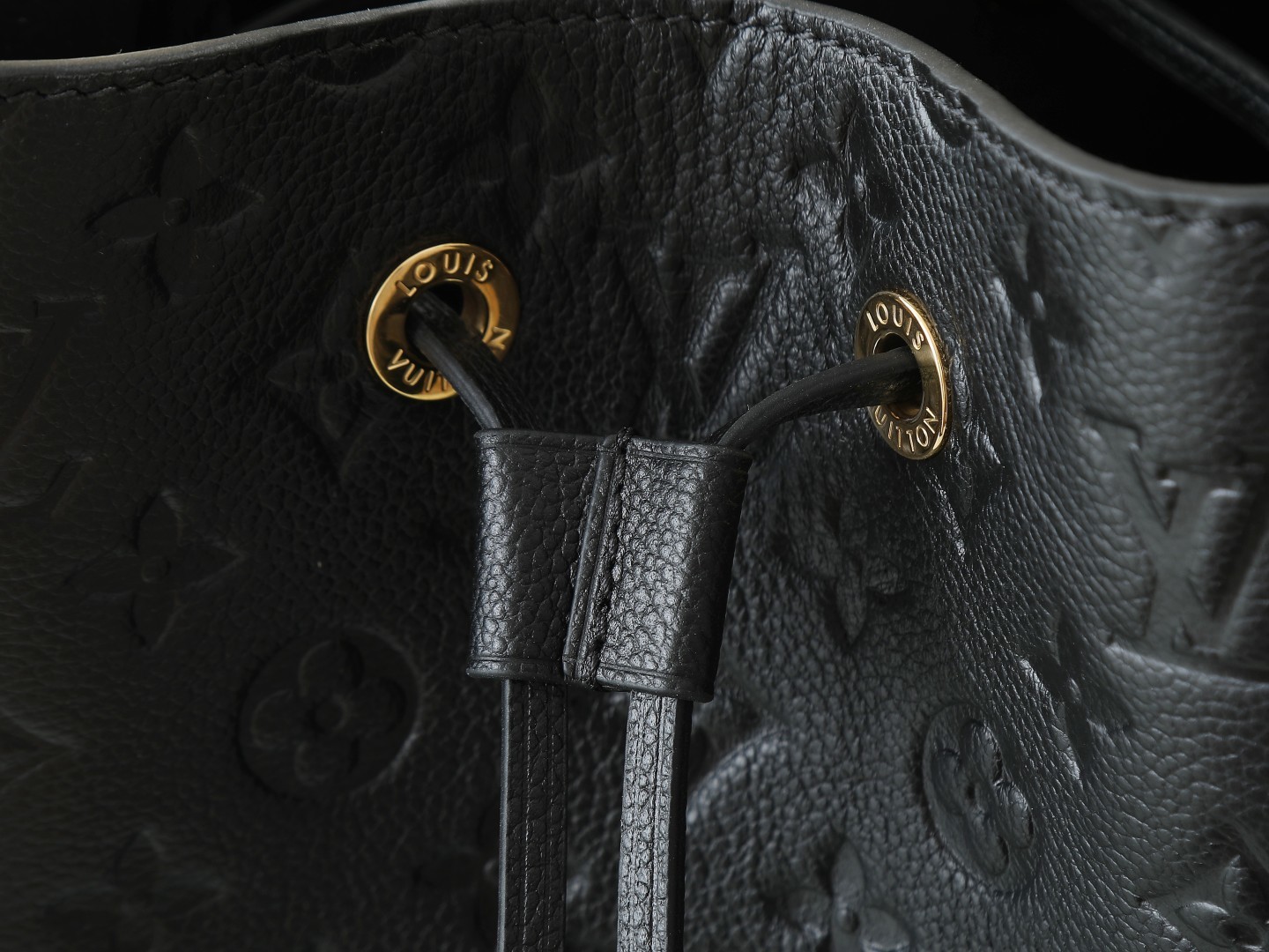 【顶级原单 独家实拍】M45256 NéoNoé 中号水桶包取材 Monogram Empreinte