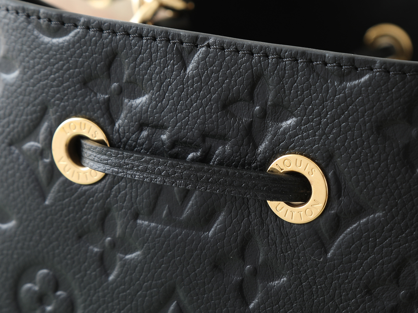 【顶级原单 独家实拍】M45256 NéoNoé 中号水桶包取材 Monogram Empreinte