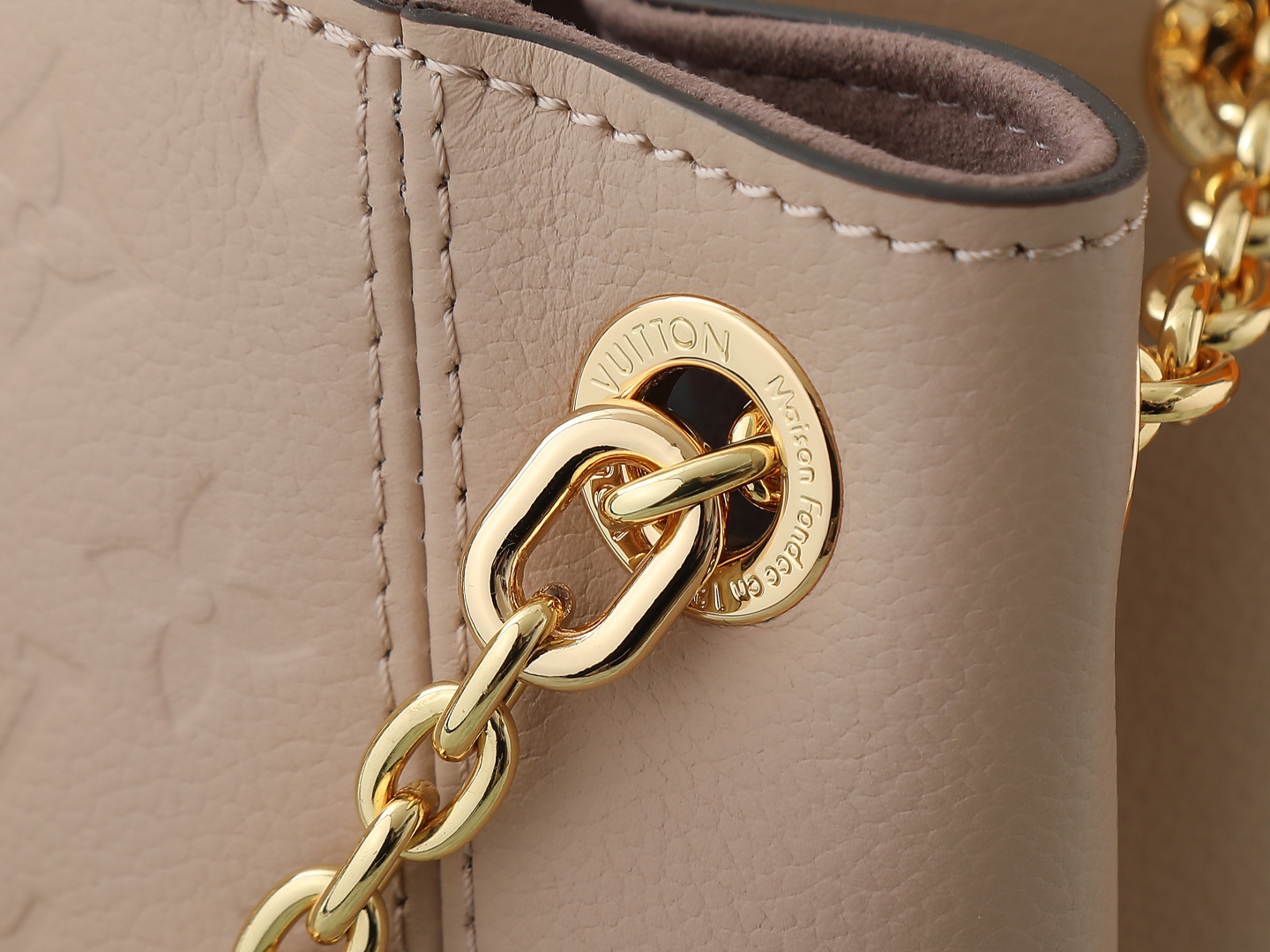 【顶级原单 独家实拍】M14659 沙色 本款 Anytime 小号手袋回溯诞生于 1988 年的 Pr