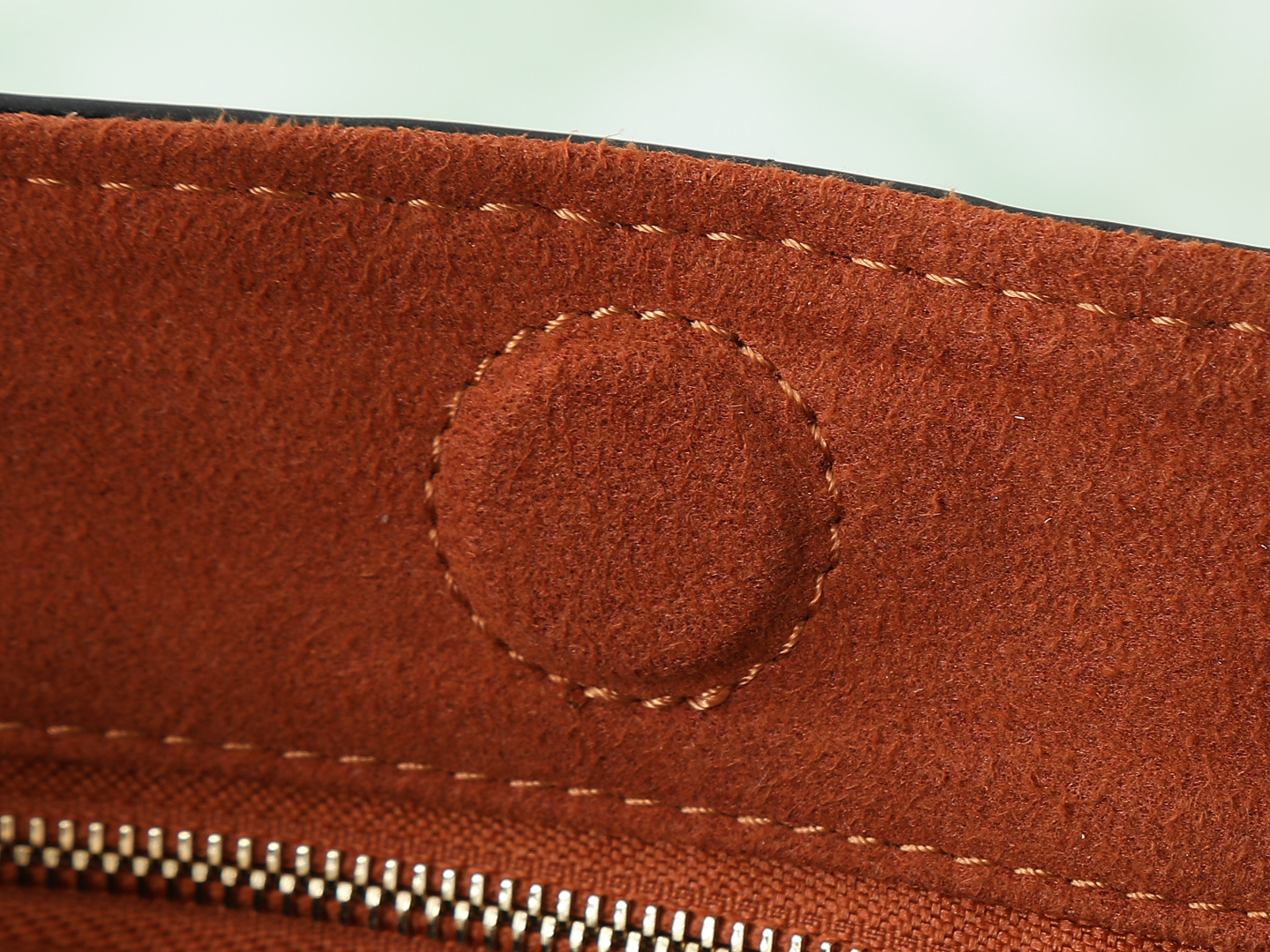 【顶级原单 独家实拍】M14414黑色 本款 Anytime 小号手袋回溯诞生于 1988 年的 Pro