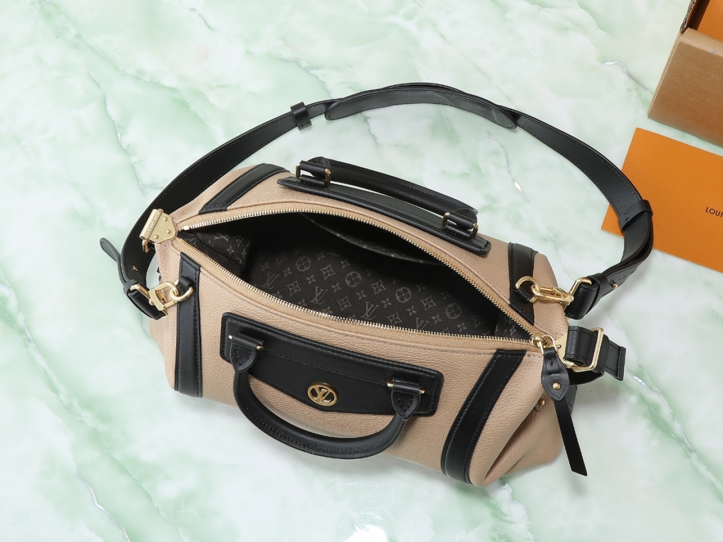 【顶级原单 独实家拍】 M25557浅棕 M14700黑色 M14702灰蓝 本款 LV Biker 中