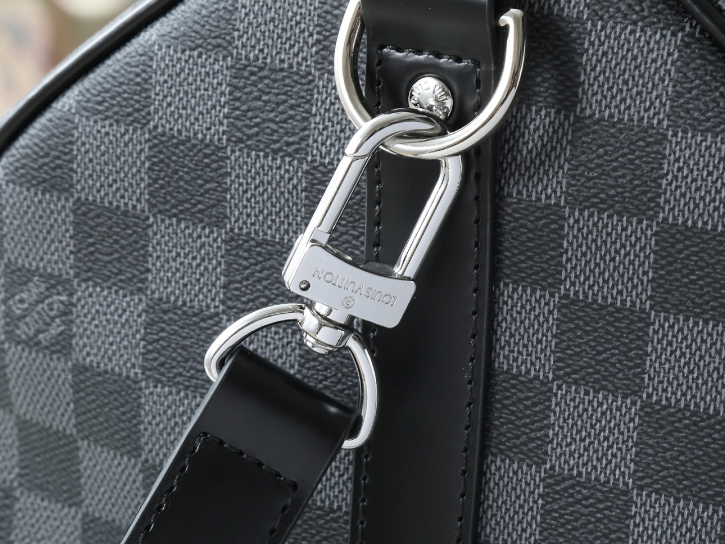 【顶级原单 独家实拍】N41413黑格 KEEPALL 55 旅行袋(配肩带)这款以Damier Gra