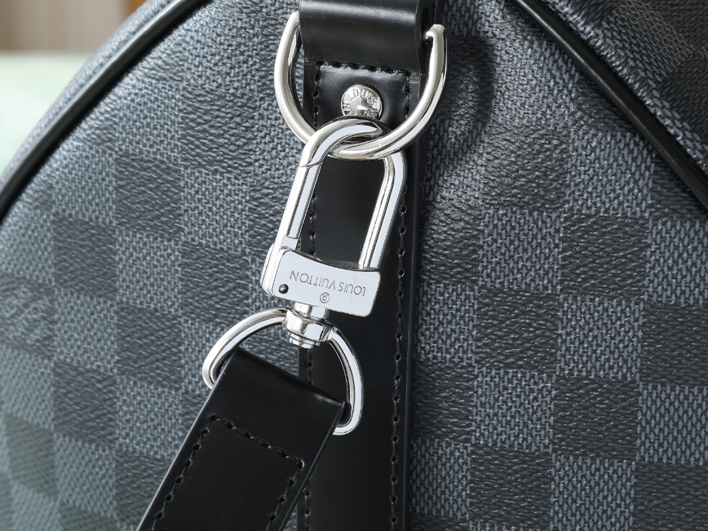【顶级原单 独家实拍】N41416黑格 KEEPALL 50旅行袋(配肩带)这款以Damier Grap